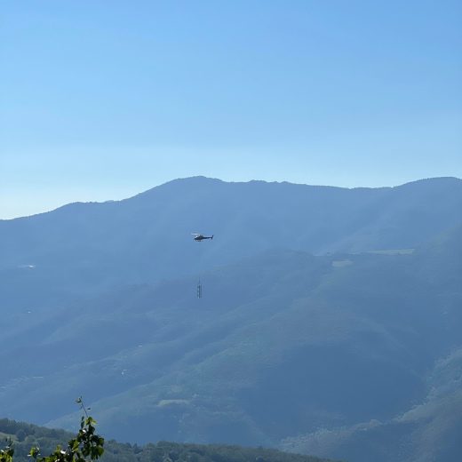 Surveillance aérienne par hélicoptère en Occitanie : inspection d’ouvrages et de réseaux